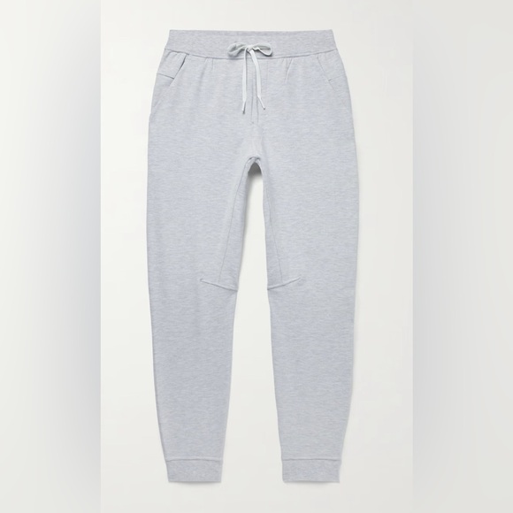 Lululemon light grey scuba high rise jogger. - Picture 2 of 5